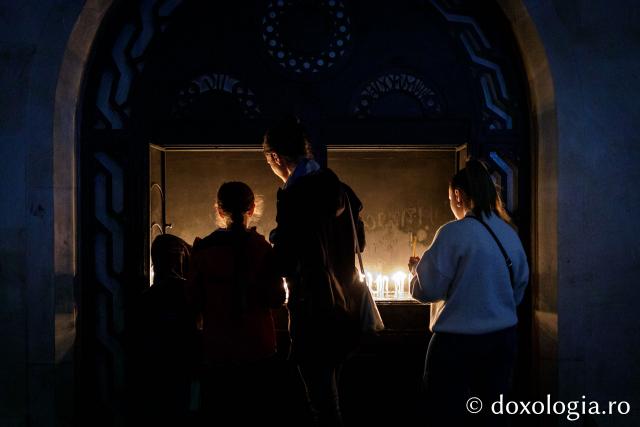 Priveghere în cinstea Sfântului Iosif cel Milostiv la Catedrala Mitropolitană din Iași / Foto: Oana Nechifor Priveghere în cinstea Sfântului Iosif cel Milostiv la Catedrala Mitropolitană din Iași