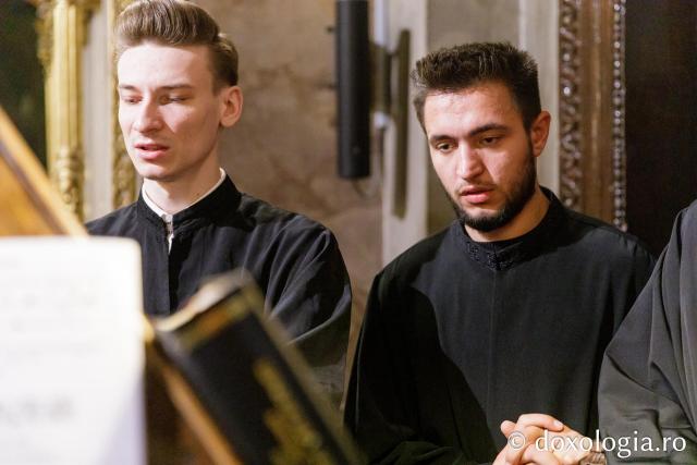 Priveghere în cinstea Sfântului Iosif cel Milostiv la Catedrala Mitropolitană din Iași / Foto: pr. Silviu Cluci Priveghere în cinstea Sfântului Iosif cel Milostiv la Catedrala Mitropolitană din Iași