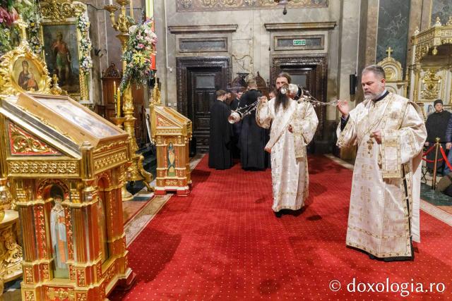 Priveghere în cinstea Sfântului Iosif cel Milostiv la Catedrala Mitropolitană din Iași / Foto: pr. Silviu Cluci Priveghere în cinstea Sfântului Iosif cel Milostiv la Catedrala Mitropolitană din Iași