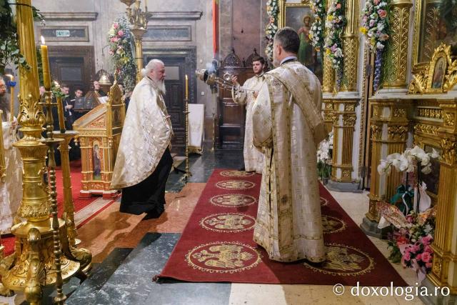 Priveghere în cinstea Sfântului Iosif cel Milostiv la Catedrala Mitropolitană din Iași / Foto: pr. Silviu Cluci Priveghere în cinstea Sfântului Iosif cel Milostiv la Catedrala Mitropolitană din Iași