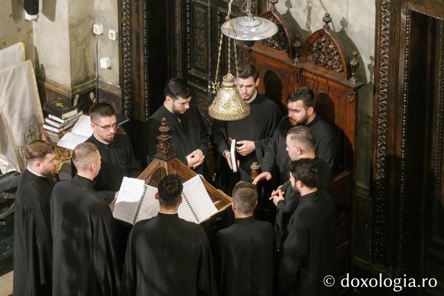 Priveghere în cinstea Sfântului Iosif cel Milostiv la Catedrala Mitropolitană din Iași / Foto: pr. Silviu Cluci Priveghere în cinstea Sfântului Iosif cel Milostiv la Catedrala Mitropolitană din Iași