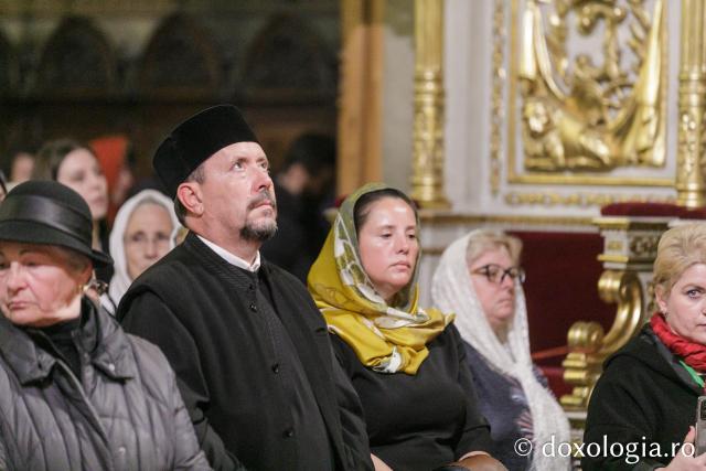 Priveghere în cinstea Sfântului Iosif cel Milostiv la Catedrala Mitropolitană din Iași / Foto: pr. Silviu Cluci Priveghere în cinstea Sfântului Iosif cel Milostiv la Catedrala Mitropolitană din Iași