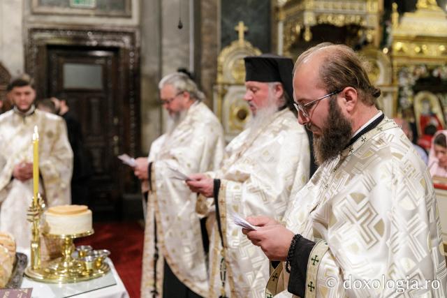Priveghere în cinstea Sfântului Iosif cel Milostiv la Catedrala Mitropolitană din Iași / Foto: pr. Silviu Cluci Priveghere în cinstea Sfântului Iosif cel Milostiv la Catedrala Mitropolitană din Iași