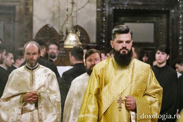 Slujba de priveghere a Sfintei Cuvioase Parascheva – Iași, 2024