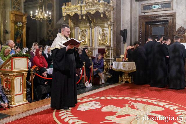 Slujba de priveghere a Sfintei Cuvioase Parascheva – Iași, 2024