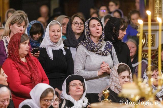 Slujba de priveghere a Sfintei Cuvioase Parascheva – Iași, 2024