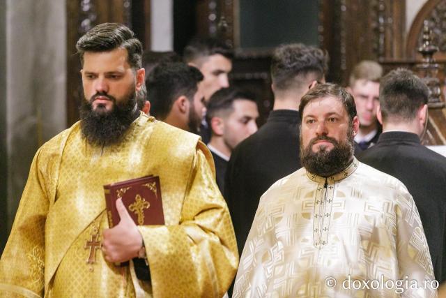 Slujba de priveghere a Sfintei Cuvioase Parascheva – Iași, 2024
