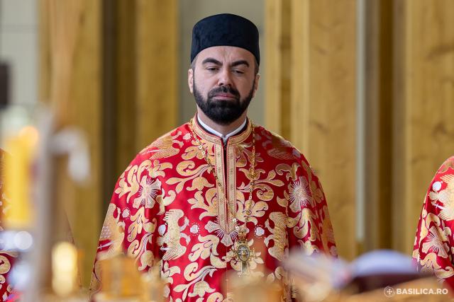 Slujbă de priveghere în cinstea Sfântului Mare Mucenic Dimitrie, Izvorâtorul de mir / Foto credit: Basilica.ro / Raluca-Emanuela Ene (Foto) Slujbă de priveghere în cinstea Sfântului Mare Mucenic Dimitrie, Izvorâtorul de mir