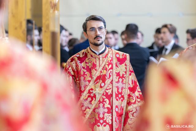 Slujbă de priveghere în cinstea Sfântului Mare Mucenic Dimitrie, Izvorâtorul de mir / Foto credit: Basilica.ro / Raluca-Emanuela Ene (Foto) Slujbă de priveghere în cinstea Sfântului Mare Mucenic Dimitrie, Izvorâtorul de mir