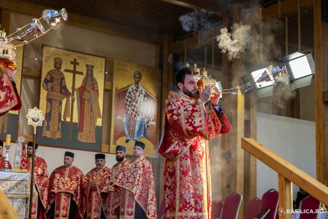 Slujbă de priveghere în cinstea Sfântului Mare Mucenic Dimitrie, Izvorâtorul de mir / Foto credit: Basilica.ro / Raluca-Emanuela Ene (Foto) Slujbă de priveghere în cinstea Sfântului Mare Mucenic Dimitrie, Izvorâtorul de mir