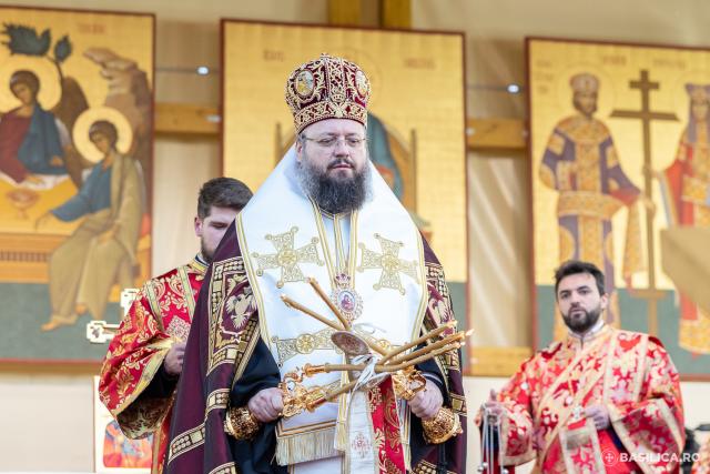 Slujbă de priveghere în cinstea Sfântului Mare Mucenic Dimitrie, Izvorâtorul de mir / Foto credit: Basilica.ro / Raluca-Emanuela Ene (Foto) Slujbă de priveghere în cinstea Sfântului Mare Mucenic Dimitrie, Izvorâtorul de mir