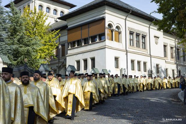La pas, alături de prietenii lui Hristos: Calea Sfinților, pe străzile din Capitală / Foto credit: Basilica.ro / Mircea Florescu La pas, alături de prietenii lui Hristos: Calea Sfinților, pe străzile din Capitală