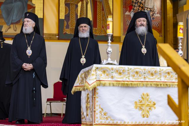 La pas, alături de prietenii lui Hristos: Calea Sfinților, pe străzile din Capitală / Foto credit: Basilica.ro / Mircea Florescu La pas, alături de prietenii lui Hristos: Calea Sfinților, pe străzile din Capitală