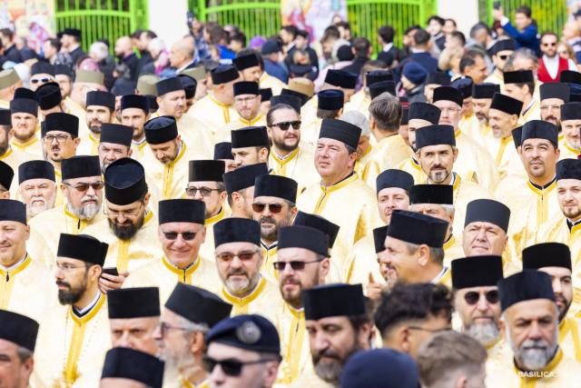 La pas, alături de prietenii lui Hristos: Calea Sfinților, pe străzile din Capitală / Foto credit: Basilica.ro / Mircea Florescu La pas, alături de prietenii lui Hristos: Calea Sfinților, pe străzile din Capitală