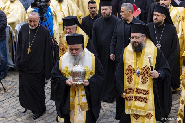 La pas, alături de prietenii lui Hristos: Calea Sfinților, pe străzile din Capitală / Foto credit: Basilica.ro / Mircea Florescu La pas, alături de prietenii lui Hristos: Calea Sfinților, pe străzile din Capitală