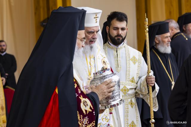La pas, alături de prietenii lui Hristos: Calea Sfinților, pe străzile din Capitală / Foto credit: Basilica.ro / Mircea Florescu La pas, alături de prietenii lui Hristos: Calea Sfinților, pe străzile din Capitală