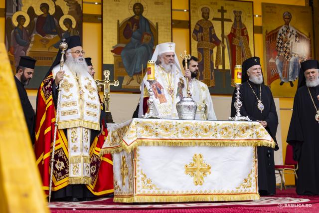 La pas, alături de prietenii lui Hristos: Calea Sfinților, pe străzile din Capitală / Foto credit: Basilica.ro / Mircea Florescu La pas, alături de prietenii lui Hristos: Calea Sfinților, pe străzile din Capitală