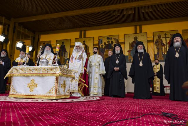 La pas, alături de prietenii lui Hristos: Calea Sfinților, pe străzile din Capitală / Foto credit: Basilica.ro / Mircea Florescu La pas, alături de prietenii lui Hristos: Calea Sfinților, pe străzile din Capitală