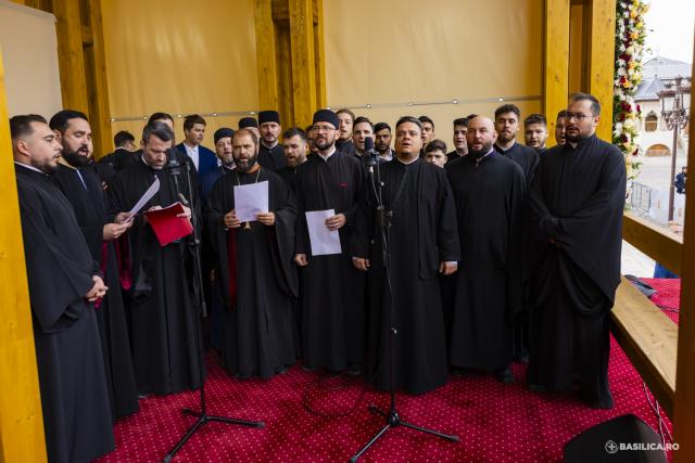 La pas, alături de prietenii lui Hristos: Calea Sfinților, pe străzile din Capitală / Foto credit: Basilica.ro / Mircea Florescu La pas, alături de prietenii lui Hristos: Calea Sfinților, pe străzile din Capitală