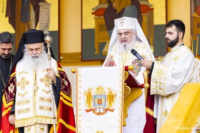 La pas, alături de prietenii lui Hristos: Calea Sfinților, pe străzile din Capitală / Foto credit: Basilica.ro / Mircea Florescu La pas, alături de prietenii lui Hristos: Calea Sfinților, pe străzile din Capitală