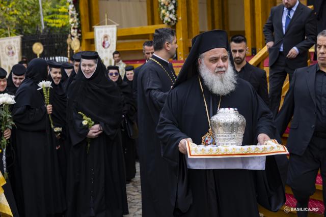 La pas, alături de prietenii lui Hristos: Calea Sfinților, pe străzile din Capitală / Foto credit: Basilica.ro / Mircea Florescu La pas, alături de prietenii lui Hristos: Calea Sfinților, pe străzile din Capitală