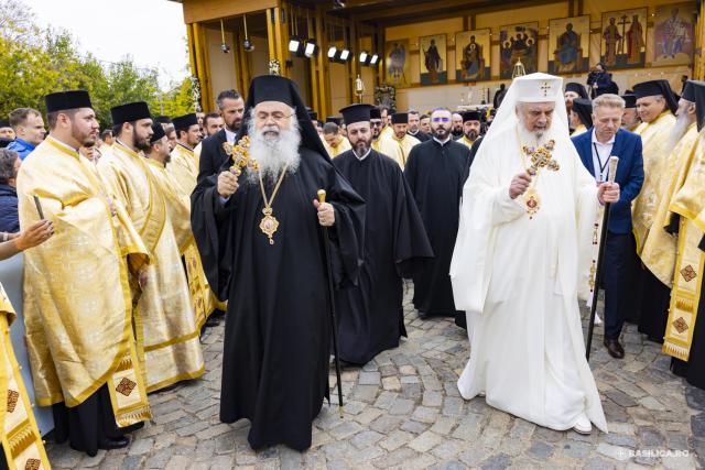 La pas, alături de prietenii lui Hristos: Calea Sfinților, pe străzile din Capitală / Foto credit: Basilica.ro / Mircea Florescu La pas, alături de prietenii lui Hristos: Calea Sfinților, pe străzile din Capitală