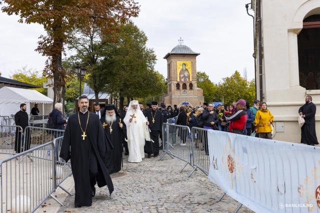 La pas, alături de prietenii lui Hristos: Calea Sfinților, pe străzile din Capitală / Foto credit: Basilica.ro / Mircea Florescu La pas, alături de prietenii lui Hristos: Calea Sfinților, pe străzile din Capitală