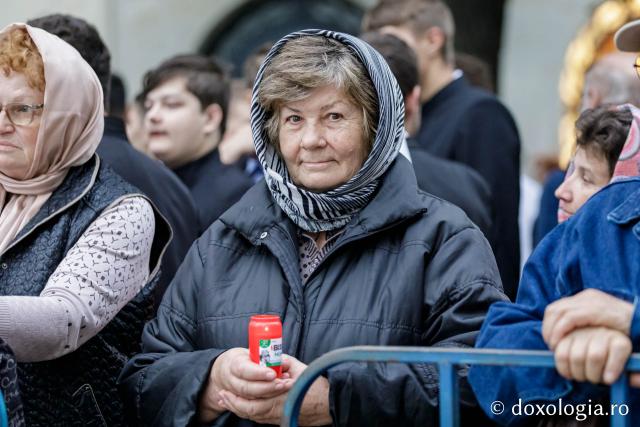 (Foto) Pelerinaj pe Calea Sfinților – credință și rugăciune în lumina harului Sfinților Parascheva și Pantelimon