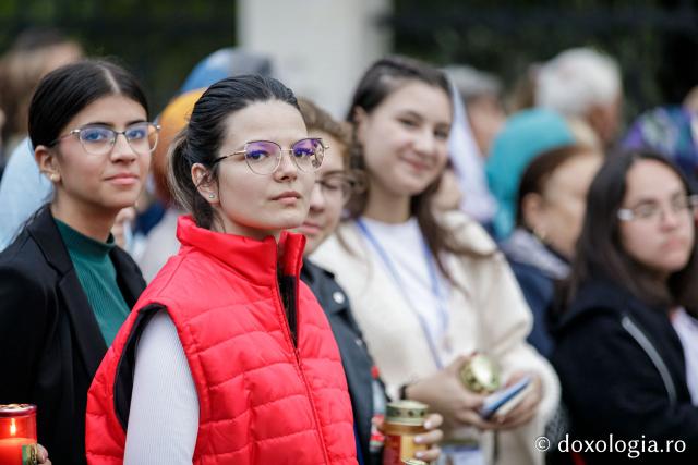 (Foto) Pelerinaj pe Calea Sfinților – credință și rugăciune în lumina harului Sfinților Parascheva și Pantelimon