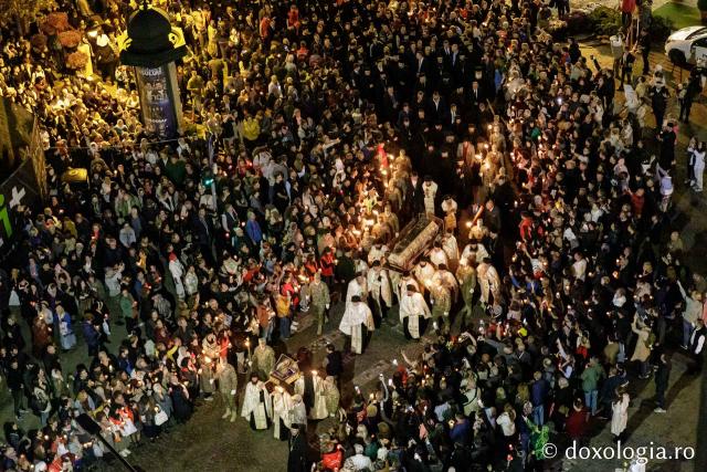 (Foto) Pelerinaj pe Calea Sfinților – credință și rugăciune în lumina harului Sfinților Parascheva și Pantelimon