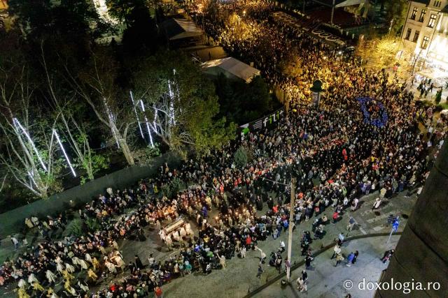 (Foto) Pelerinaj pe Calea Sfinților – credință și rugăciune în lumina harului Sfinților Parascheva și Pantelimon