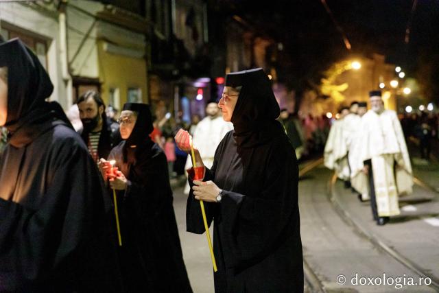 (Foto) Pelerinaj pe Calea Sfinților – credință și rugăciune în lumina harului Sfinților Parascheva și Pantelimon