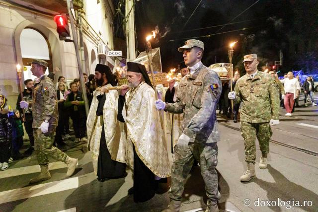 (Foto) Pelerinaj pe Calea Sfinților – credință și rugăciune în lumina harului Sfinților Parascheva și Pantelimon