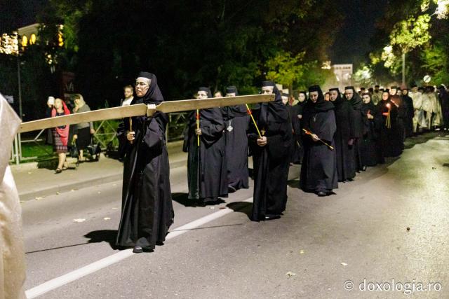 (Foto) Pelerinaj pe Calea Sfinților – credință și rugăciune în lumina harului Sfinților Parascheva și Pantelimon