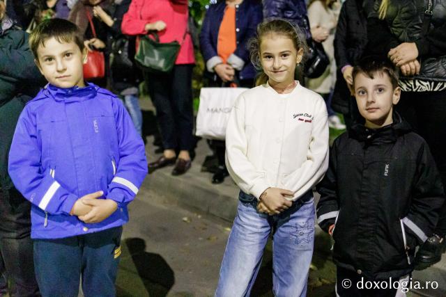 (Foto) Pelerinaj pe Calea Sfinților – credință și rugăciune în lumina harului Sfinților Parascheva și Pantelimon