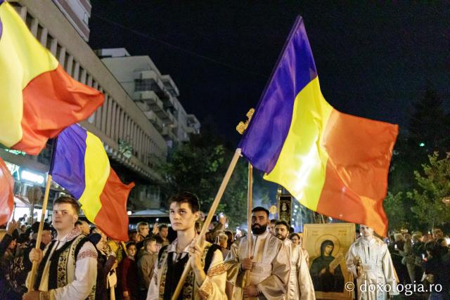 (Foto) Pelerinaj pe Calea Sfinților – credință și rugăciune în lumina harului Sfinților Parascheva și Pantelimon