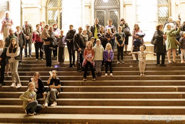 (Foto) Pelerinaj pe Calea Sfinților – credință și rugăciune în lumina harului Sfinților Parascheva și Pantelimon