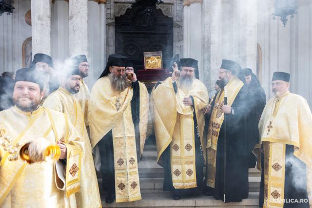 La pas, alături de prietenii lui Hristos: Calea Sfinților, pe străzile din Capitală / Foto credit: Basilica.ro / Raluca-Emanuela Ene La pas, alături de prietenii lui Hristos: Calea Sfinților, pe străzile din Capitală