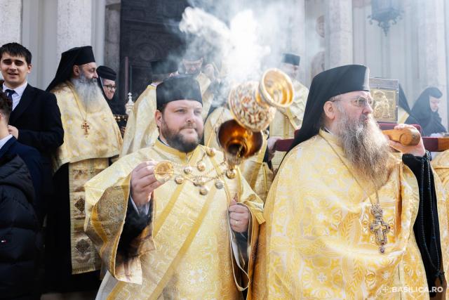 La pas, alături de prietenii lui Hristos: Calea Sfinților, pe străzile din Capitală / Foto credit: Basilica.ro / Raluca-Emanuela Ene La pas, alături de prietenii lui Hristos: Calea Sfinților, pe străzile din Capitală