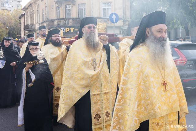 La pas, alături de prietenii lui Hristos: Calea Sfinților, pe străzile din Capitală / Foto credit: Basilica.ro / Raluca-Emanuela Ene La pas, alături de prietenii lui Hristos: Calea Sfinților, pe străzile din Capitală