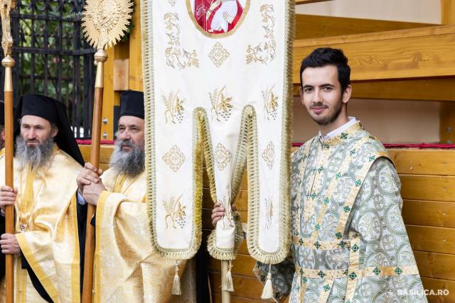 La pas, alături de prietenii lui Hristos: Calea Sfinților, pe străzile din Capitală / Foto credit: Basilica.ro / Raluca-Emanuela Ene La pas, alături de prietenii lui Hristos: Calea Sfinților, pe străzile din Capitală