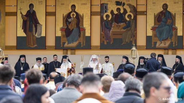 La pas, alături de prietenii lui Hristos: Calea Sfinților, pe străzile din Capitală / Foto credit: Basilica.ro / Raluca-Emanuela Ene La pas, alături de prietenii lui Hristos: Calea Sfinților, pe străzile din Capitală
