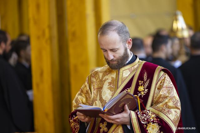 Slujba de priveghere în cinstea Sfântului Dimitrie cel Nou, ocrotitorul Bucureștilor / Foto credit: Basilica.ro / Mircea Florescu (Foto) Slujbă de priveghere în cinstea Sfântului Dimitrie cel Nou, ocrotitorul Bucureștilor