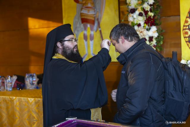 Slujba de priveghere în cinstea Sfântului Dimitrie cel Nou, ocrotitorul Bucureștilor / Foto credit: Basilica.ro / Mircea Florescu (Foto) Slujbă de priveghere în cinstea Sfântului Dimitrie cel Nou, ocrotitorul Bucureștilor