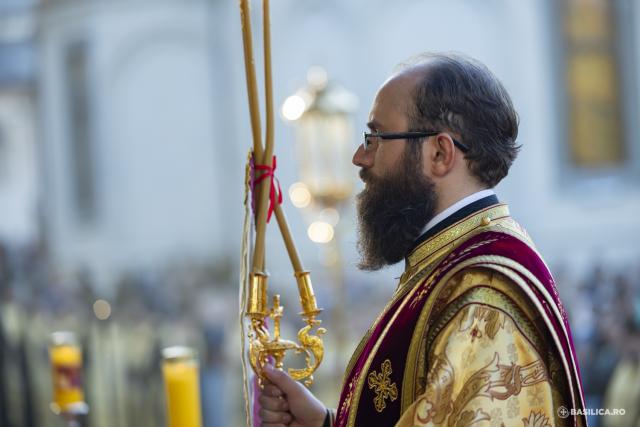 Slujba de priveghere în cinstea Sfântului Dimitrie cel Nou, ocrotitorul Bucureștilor / Foto credit: Basilica.ro / Mircea Florescu (Foto) Slujbă de priveghere în cinstea Sfântului Dimitrie cel Nou, ocrotitorul Bucureștilor
