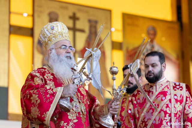 Praznicul ales al sfârșitului de octombrie: Sfânta Liturghie de ziua Sfântului Mare Mucenic Dimitrie, la Catedrala Patriarhală / Foto: Raluca-Emanuela Ene / Basilica.ro (Foto) Praznicul ales al sfârșitului de octombrie: Sfânta Liturghie de ziua Sfântului Mare Mucenic Dimitrie, la Catedrala Patriarhală