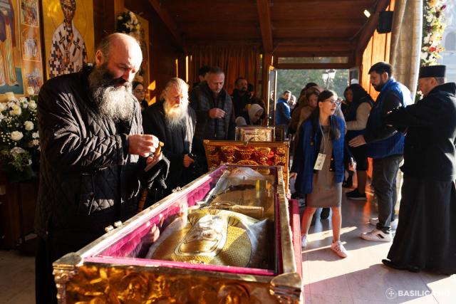 Praznicul ales al sfârșitului de octombrie: Sfânta Liturghie de ziua Sfântului Mare Mucenic Dimitrie, la Catedrala Patriarhală / Foto: Raluca-Emanuela Ene / Basilica.ro (Foto) Praznicul ales al sfârșitului de octombrie: Sfânta Liturghie de ziua Sfântului Mare Mucenic Dimitrie, la Catedrala Patriarhală