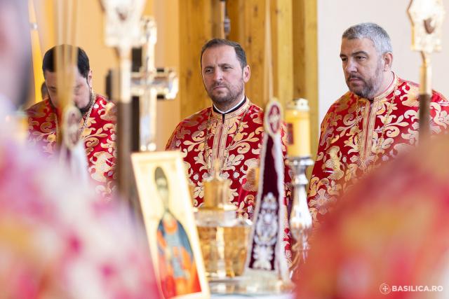 Praznicul ales al sfârșitului de octombrie: Sfânta Liturghie de ziua Sfântului Mare Mucenic Dimitrie, la Catedrala Patriarhală / Foto: Raluca-Emanuela Ene / Basilica.ro (Foto) Praznicul ales al sfârșitului de octombrie: Sfânta Liturghie de ziua Sfântului Mare Mucenic Dimitrie, la Catedrala Patriarhală