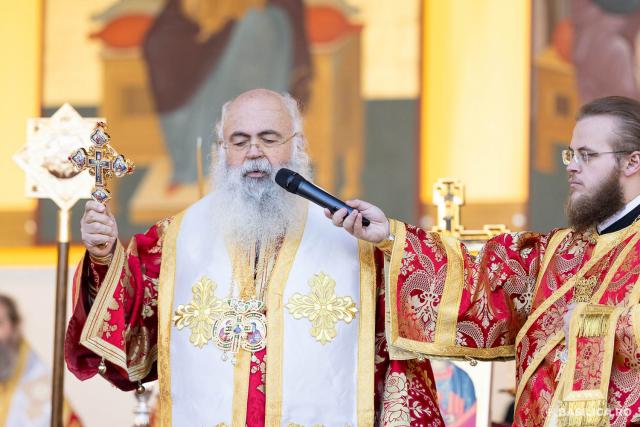 Praznicul ales al sfârșitului de octombrie: Sfânta Liturghie de ziua Sfântului Mare Mucenic Dimitrie, la Catedrala Patriarhală / Foto: Raluca-Emanuela Ene / Basilica.ro (Foto) Praznicul ales al sfârșitului de octombrie: Sfânta Liturghie de ziua Sfântului Mare Mucenic Dimitrie, la Catedrala Patriarhală
