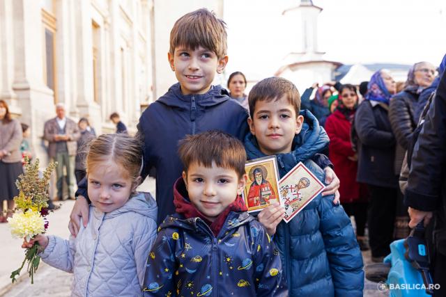 Praznicul ales al sfârșitului de octombrie: Sfânta Liturghie de ziua Sfântului Mare Mucenic Dimitrie, la Catedrala Patriarhală / Foto: Raluca-Emanuela Ene / Basilica.ro (Foto) Praznicul ales al sfârșitului de octombrie: Sfânta Liturghie de ziua Sfântului Mare Mucenic Dimitrie, la Catedrala Patriarhală